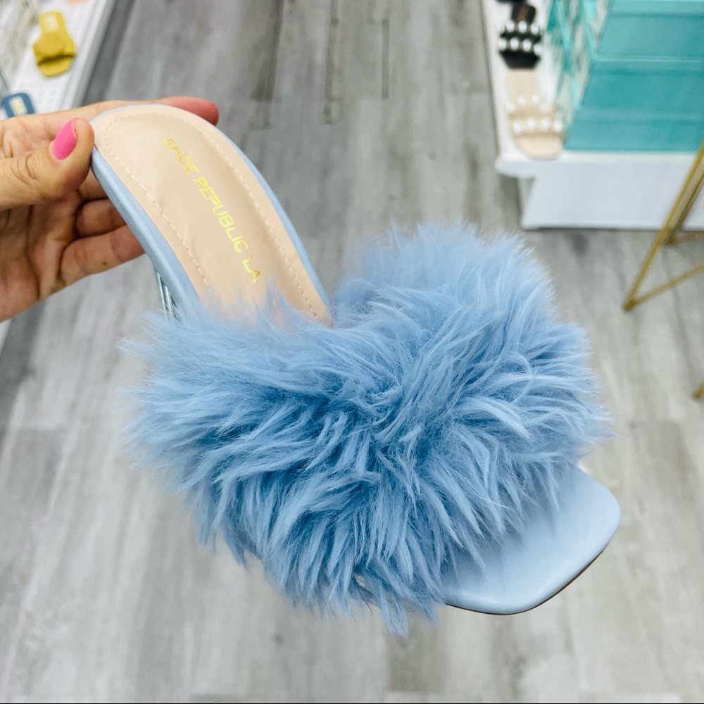 Blue fur high heel - Picture 2 of 5